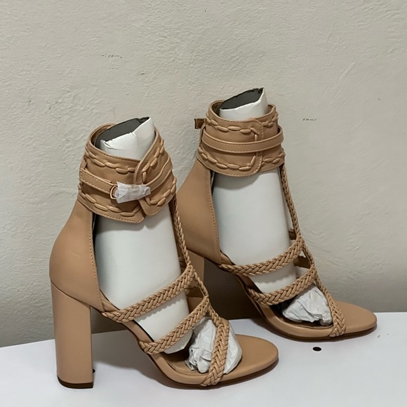 Heels - Picture 1 of 2